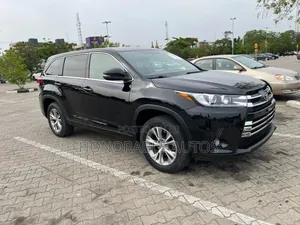 Toyota Highlander LE 4dr SUV (2.7L 4cyl 6A) 2015 Black