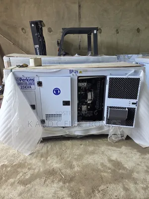 Quality Perkins 25kVA Three-Phase Diesel Soundproof Gen