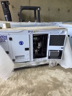 Quality Perkins 25kVA Three-Phase Diesel Soundproof Gen