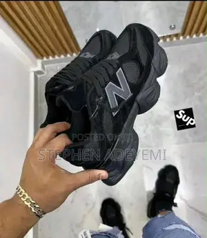Payment on Delivery Sneakers
