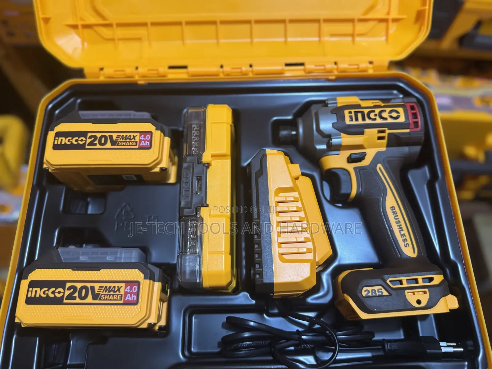 INGCO 20V Cordless Impact Wrench Kit