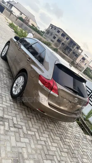 Toyota Venza AWD 2012 Brown