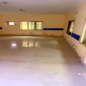 5bdrm Duplex in Phase 2 for rent