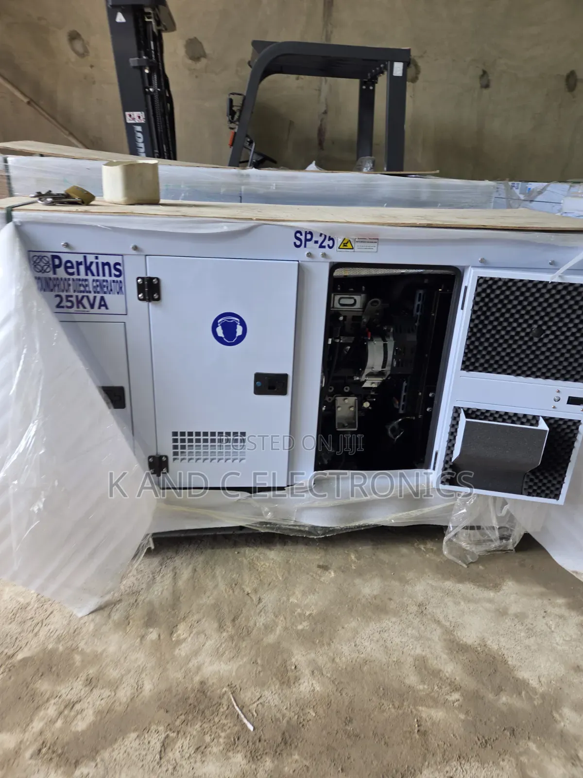 Original Quality Perkins 25kVA Three-Phase Power Generator