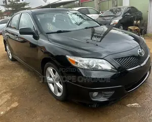 Toyota Camry SE 4dr Sedan (2.5L 4cyl 6A) 2011 Black
