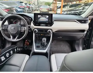 Toyota RAV4 2022 Gray