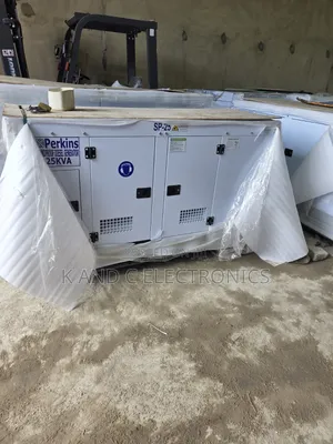 Original Perkins 25kVA Three-Phase Diesel Soundproof Generator