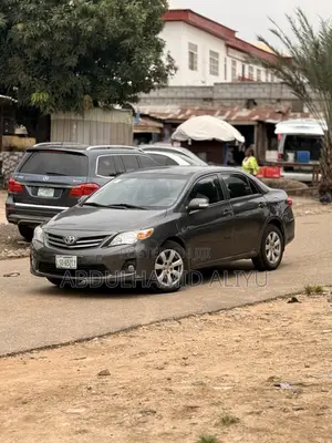 Toyota Corolla 2012 Gray
