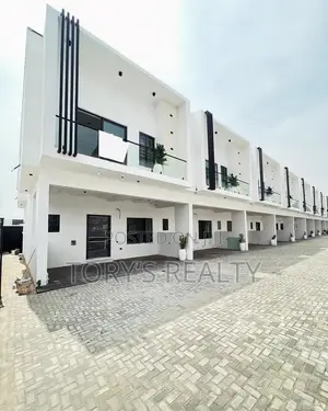 4bdrm Townhouse/Terrace in Ikota for sale
