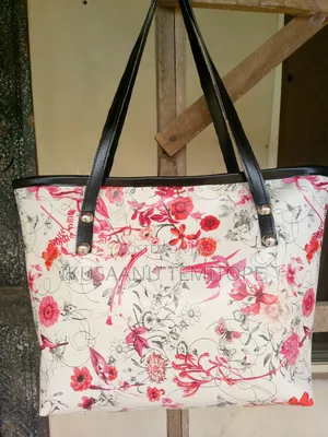 Ladies Handbags/Tote Bags