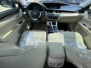 Lexus ES 2013 Blue