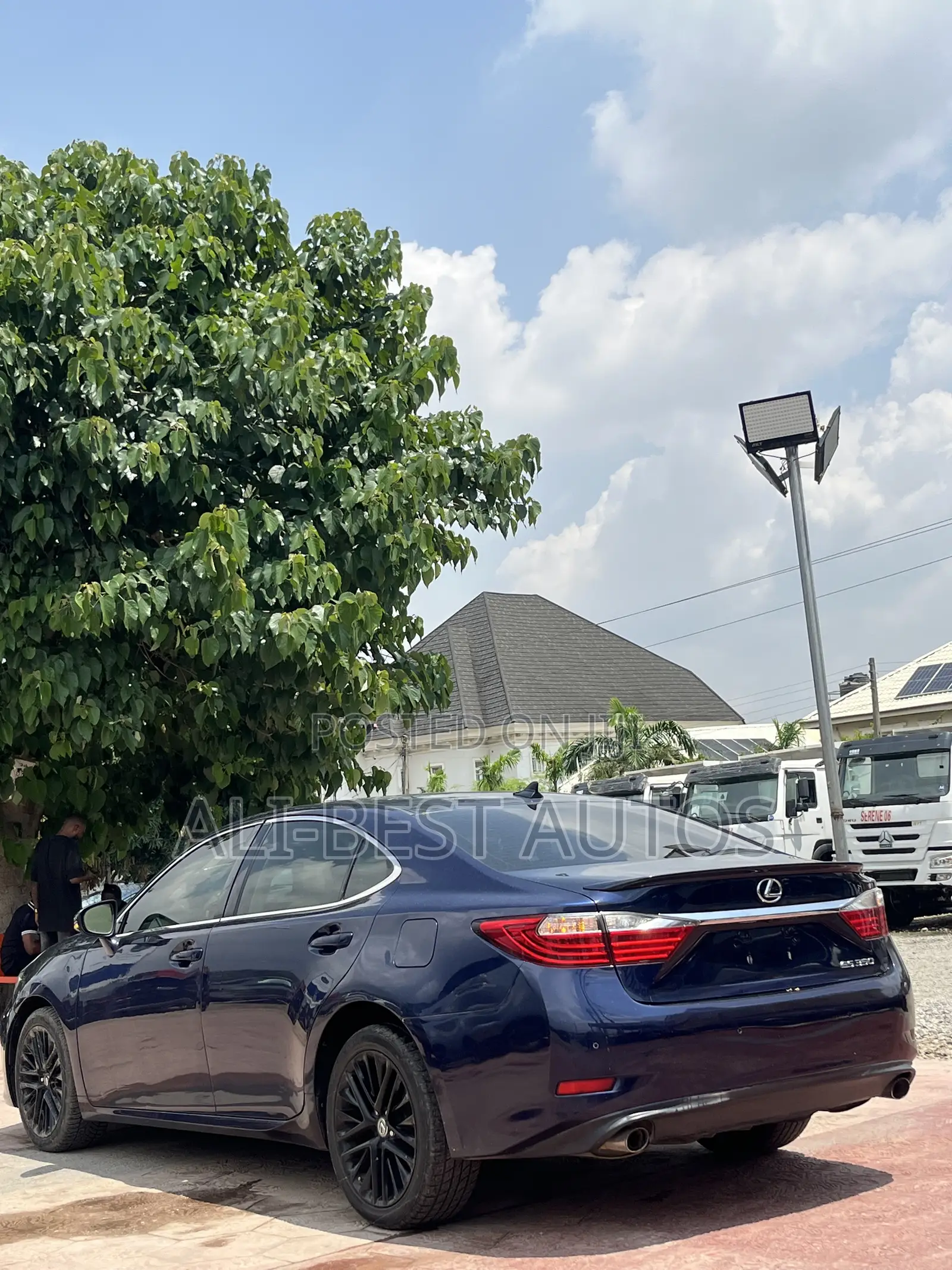 Lexus ES 2013 Blue
