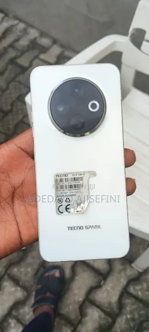 Tecno Spark 30C 128 GB White