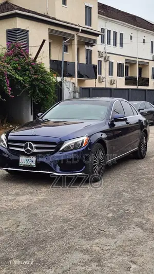 Mercedes-Benz C300 2015 Blue