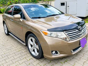 Toyota Venza 2010 Gold
