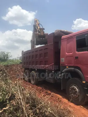 Full 30 Tons of Laterite Sand