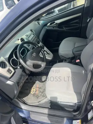 Toyota Matrix Hatchback FWD (1.8L 4cyl 5M) 2010 Blue