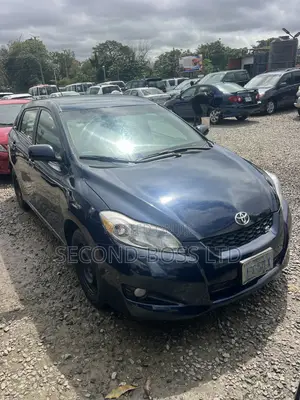 Toyota Matrix Hatchback FWD (1.8L 4cyl 5M) 2010 Blue