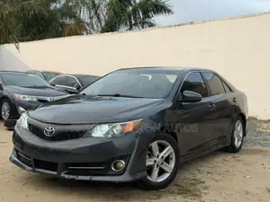 Toyota Camry LE 4dr Sedan (2.5L 4cyl 6A) 2013 Gray