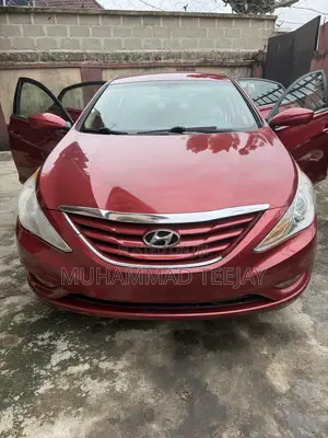 Hyundai Sonata GLS Sedan FWD (2.4L 4cyl 6A) 2013 Burgundy