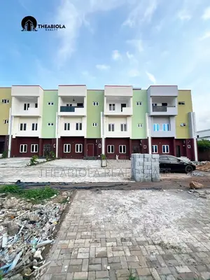 Furnished 4bdrm Townhouse/Terrace in Katampe (Main) for sale