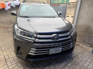 Toyota Highlander 2018 Gray