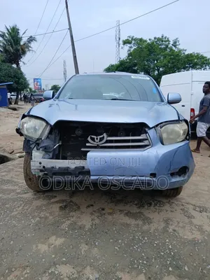 Toyota Highlander SE 2010 Blue