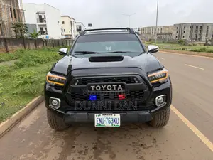 Toyota Tacoma 2015 Black