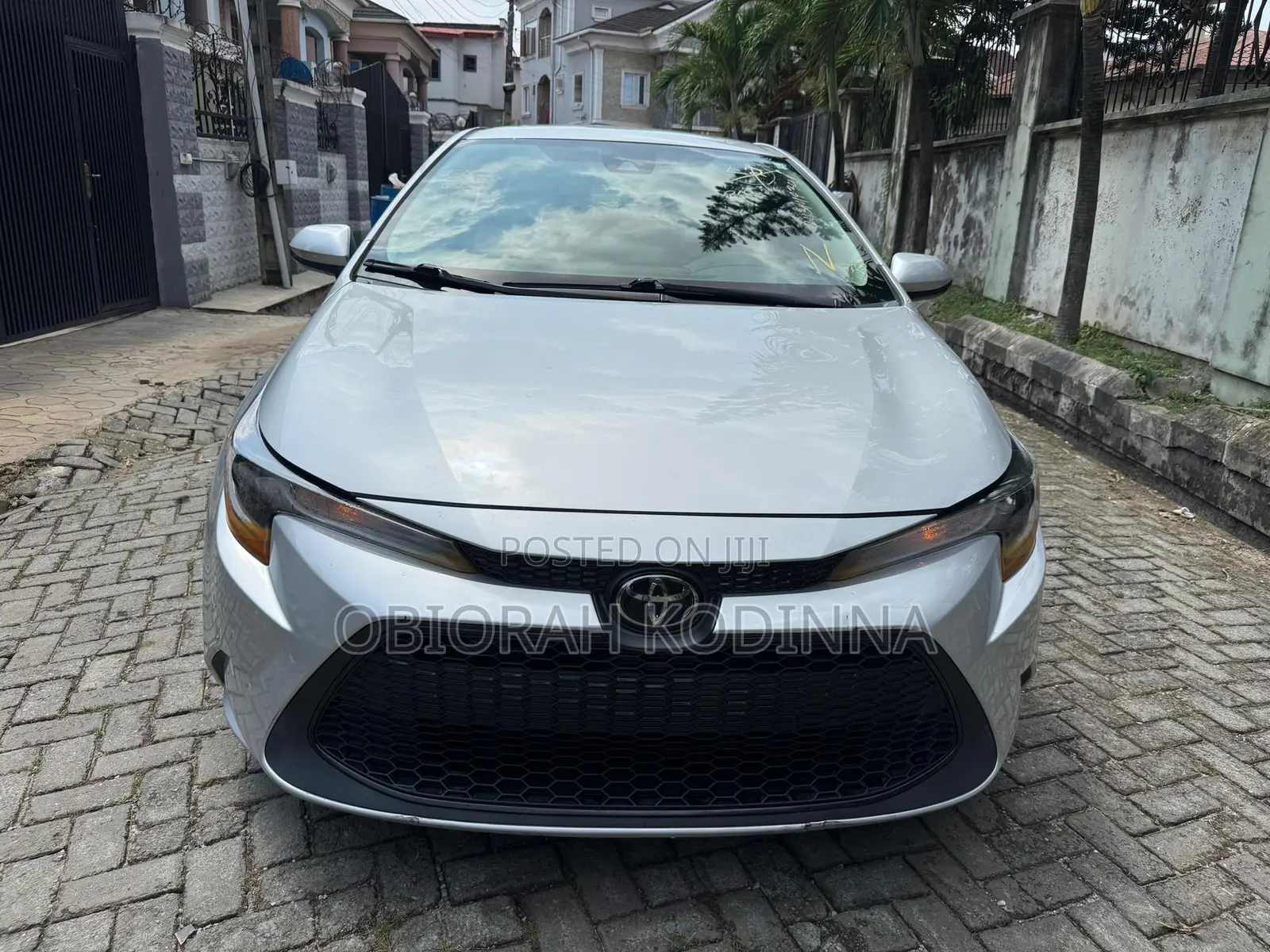 Toyota Corolla LE 2021 Silver