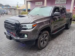 Toyota Tacoma 2017 Gray