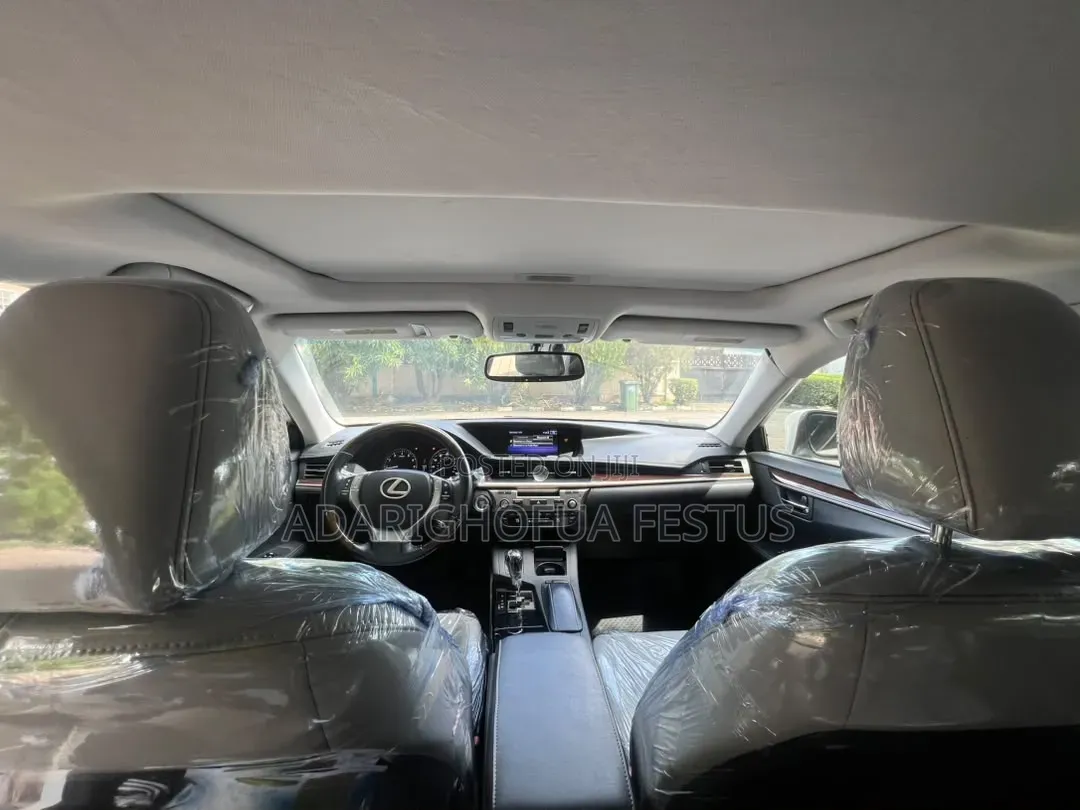 Lexus ES 2015 White
