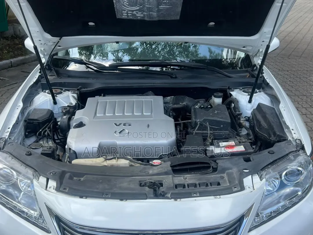 Lexus ES 2015 White