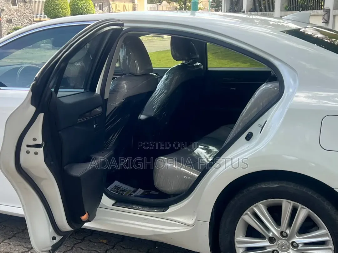 Lexus ES 2015 White
