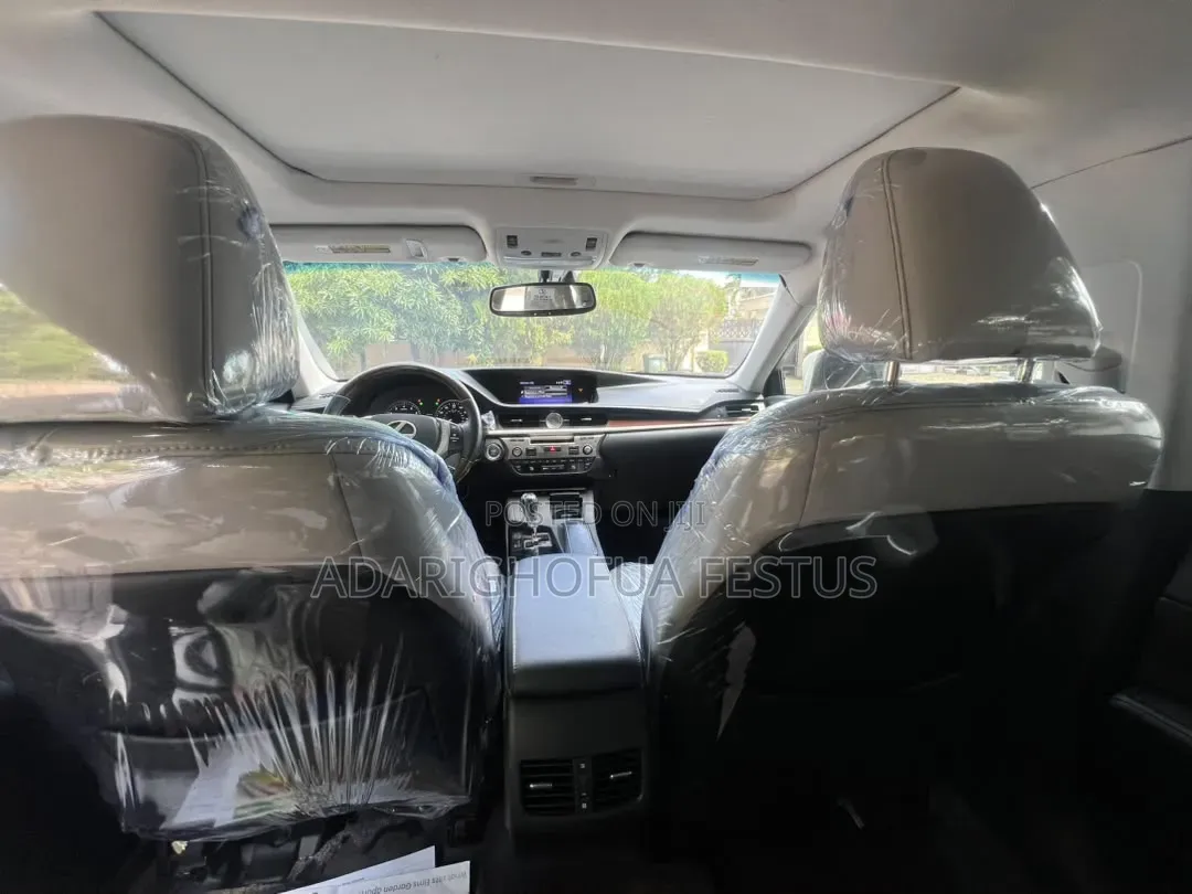 Lexus ES 2015 White