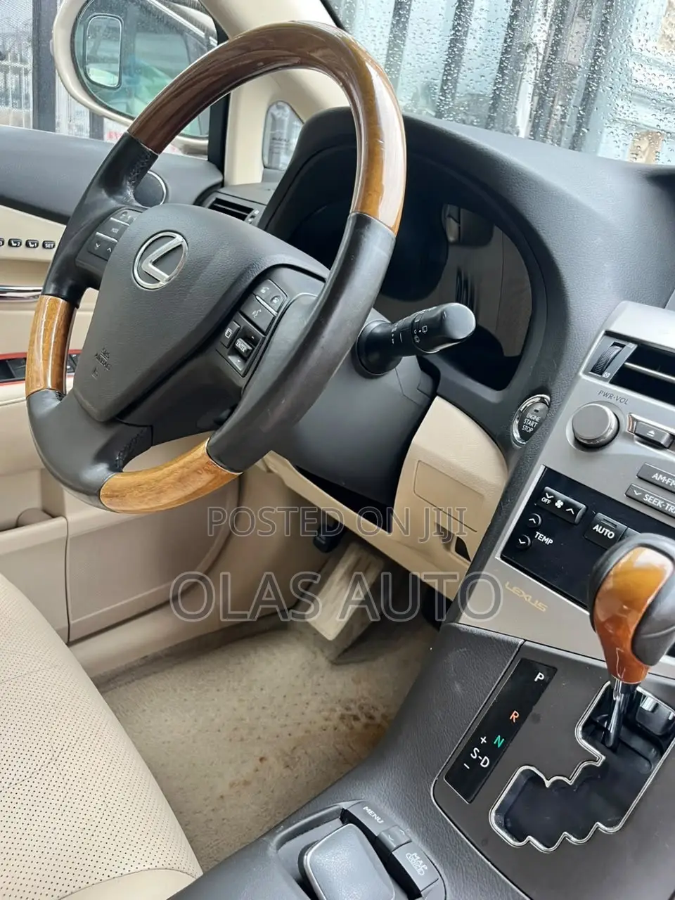 Lexus RX 2010 Gold