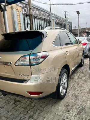 Lexus RX 2010 Gold