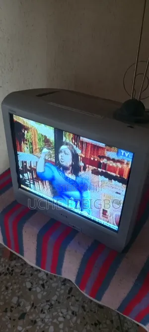 Sony Trinitron TV 20in