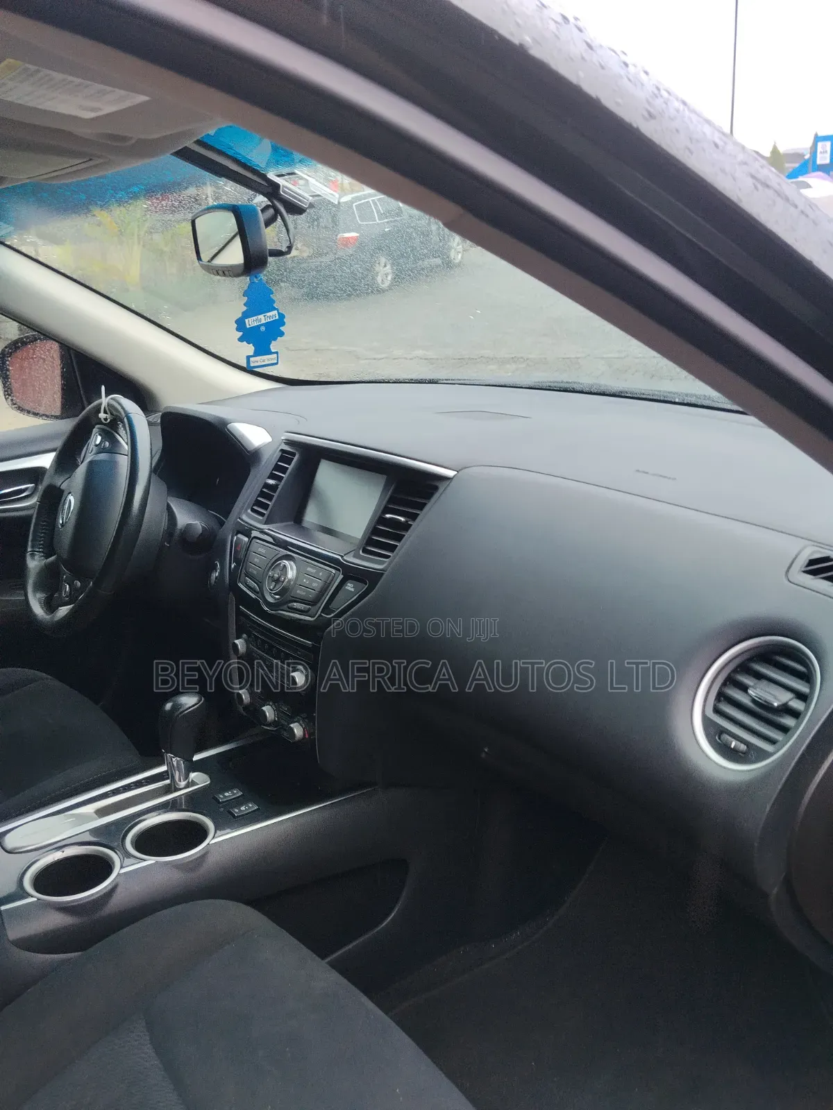 Nissan Pathfinder 2015 Black