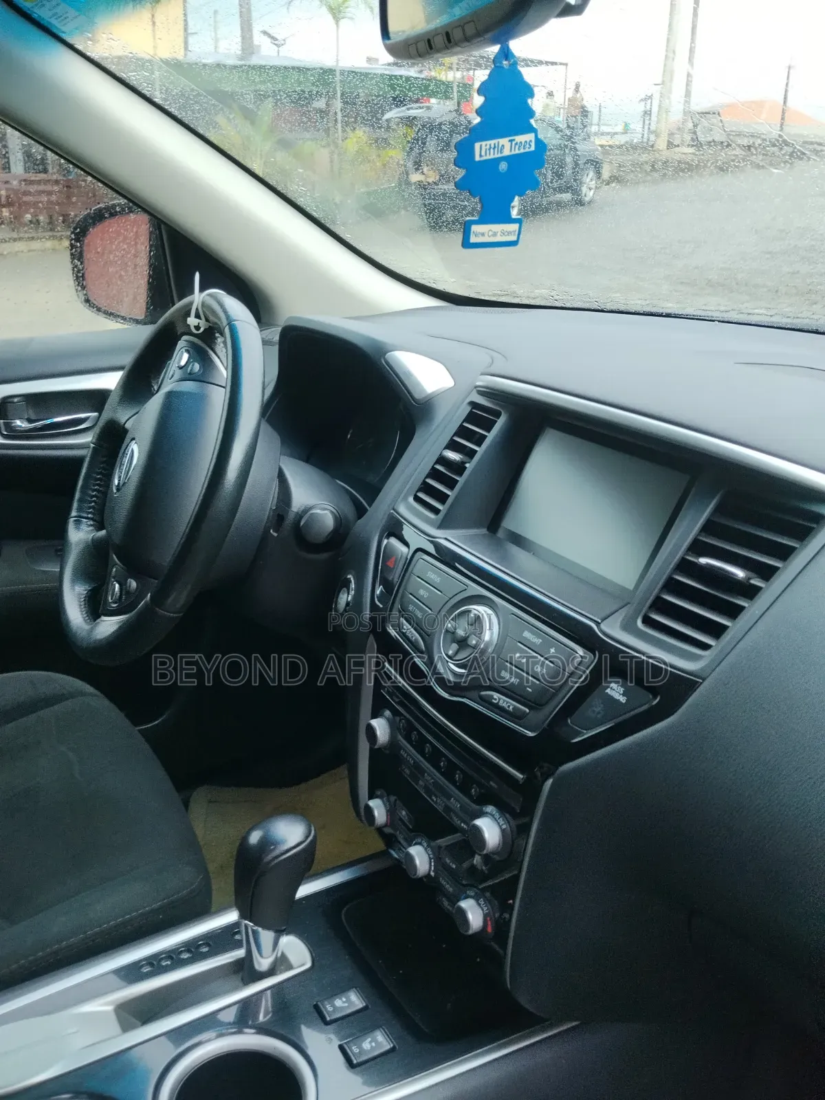 Nissan Pathfinder 2015 Black