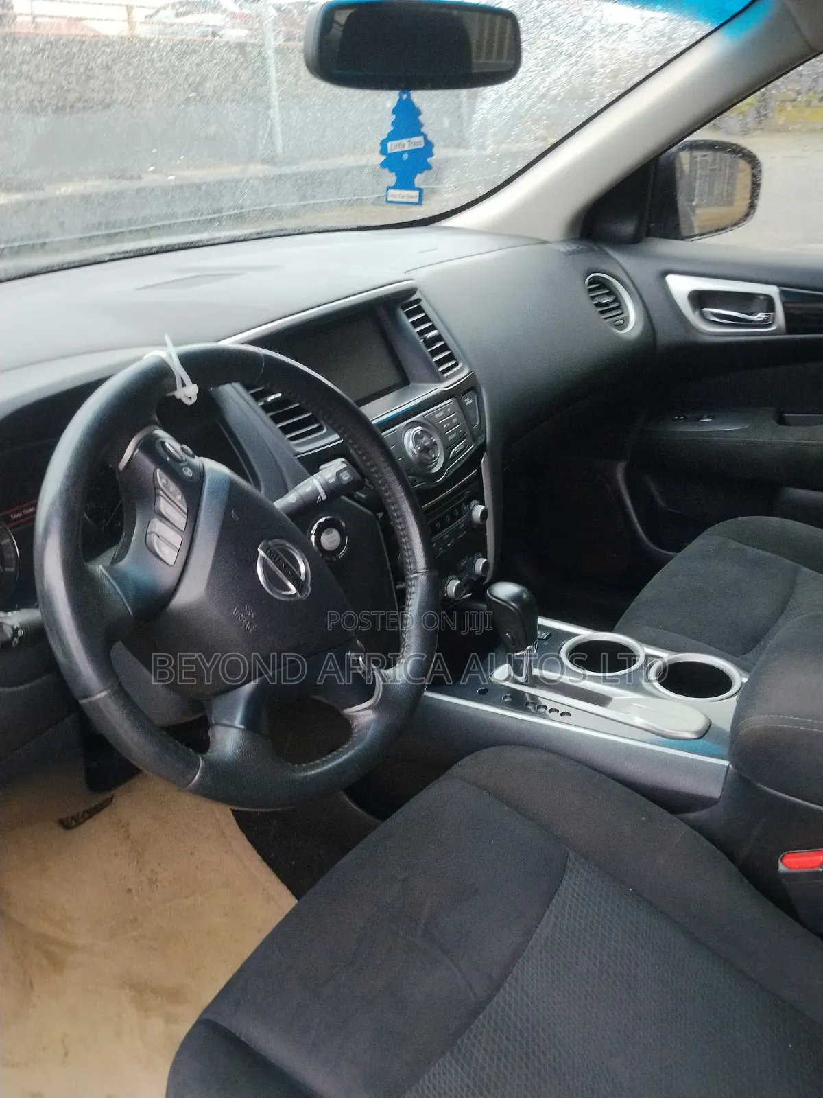 Nissan Pathfinder 2015 Black