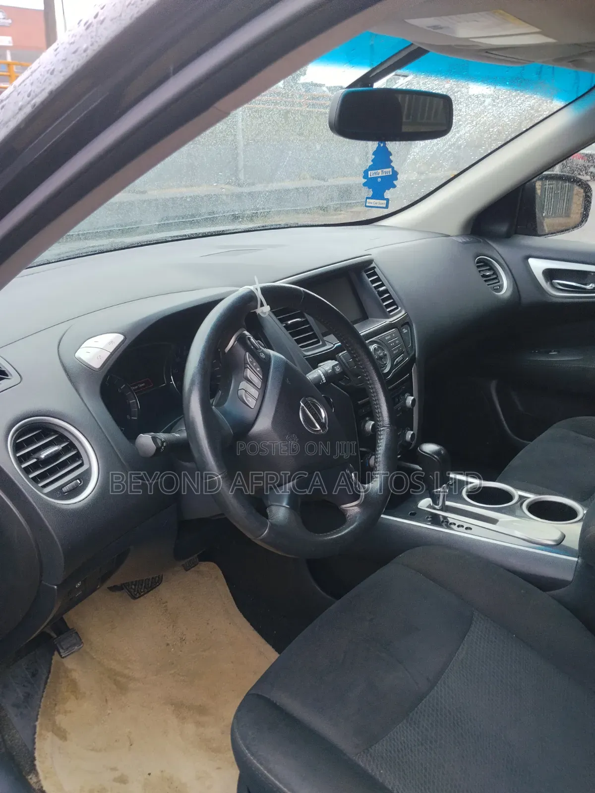 Nissan Pathfinder 2015 Black