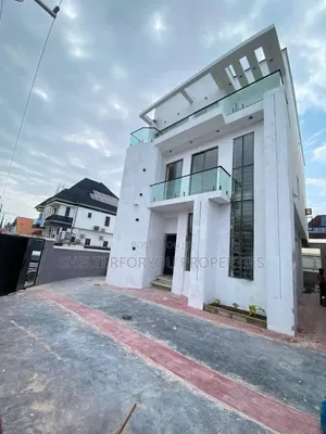 5bdrm Duplex in Idado for sale