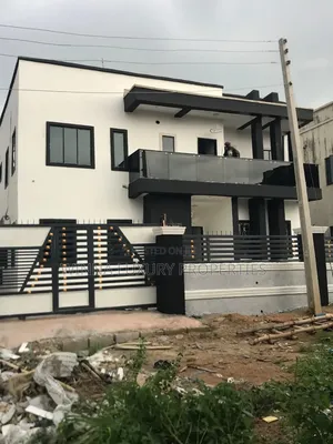 5bdrm Duplex in Mshel, Kiami for sale