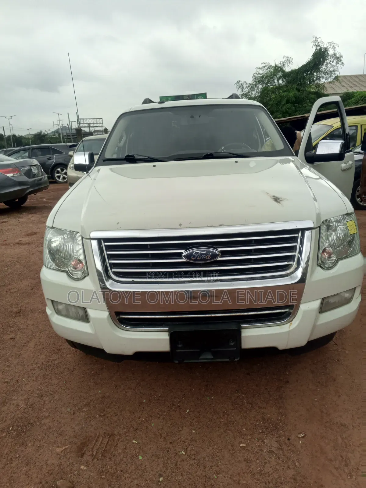 Ford Explorer 2010 White