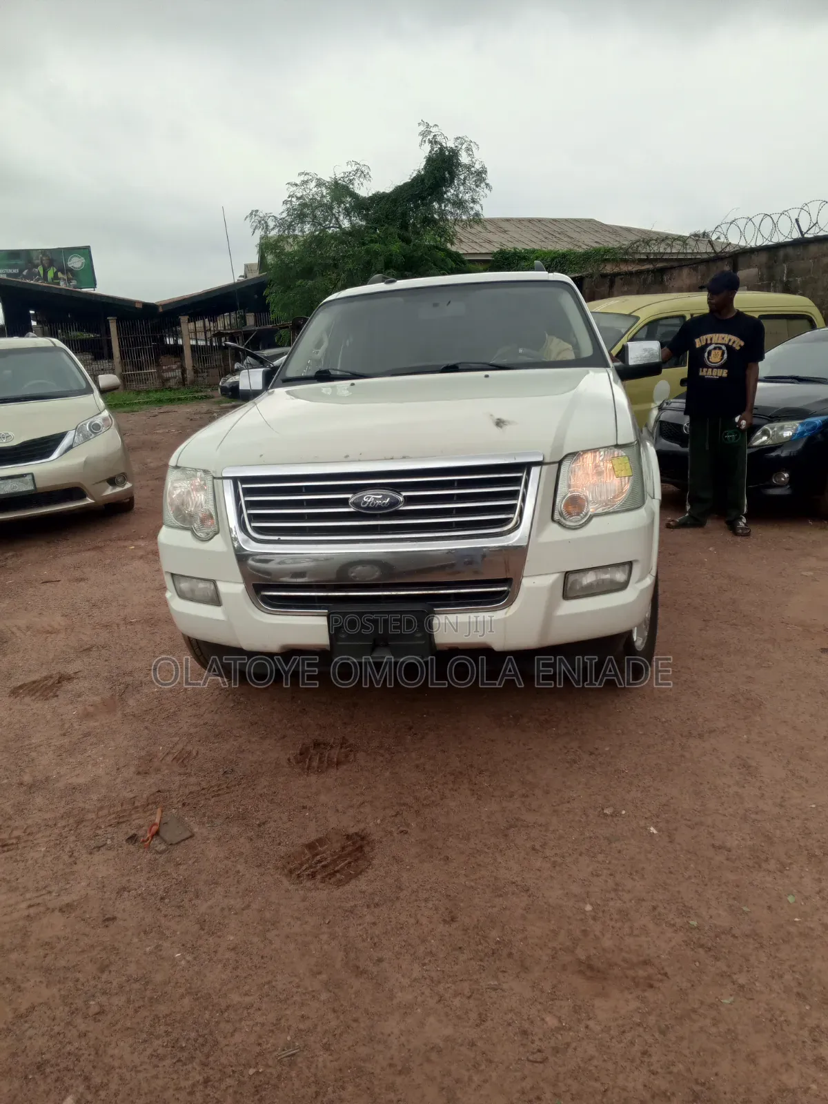 Ford Explorer 2010 White