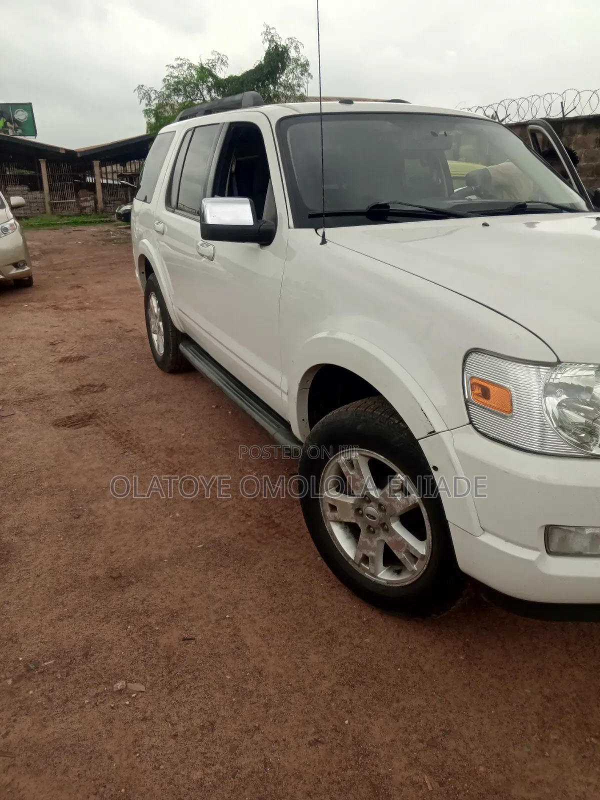 Ford Explorer 2010 White