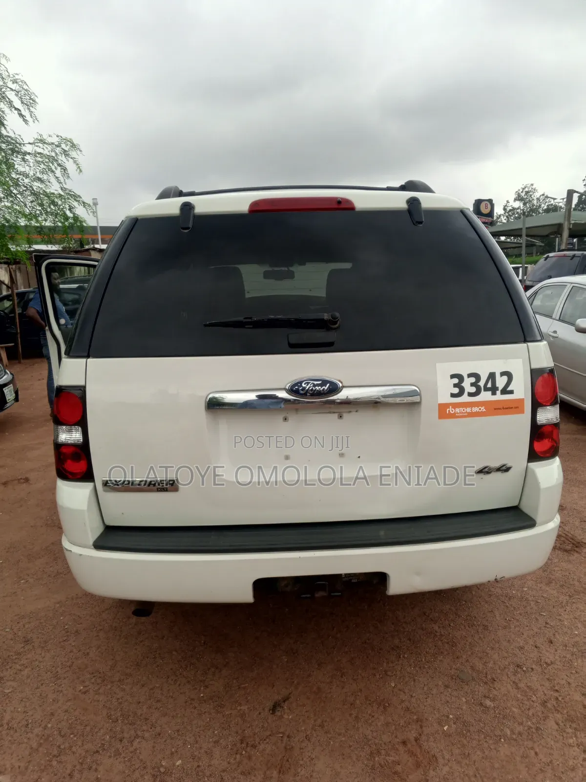 Ford Explorer 2010 White
