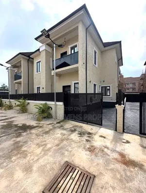 4bdrm Duplex in Gaduwa for sale