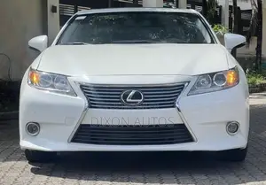 Lexus ES 2015 White
