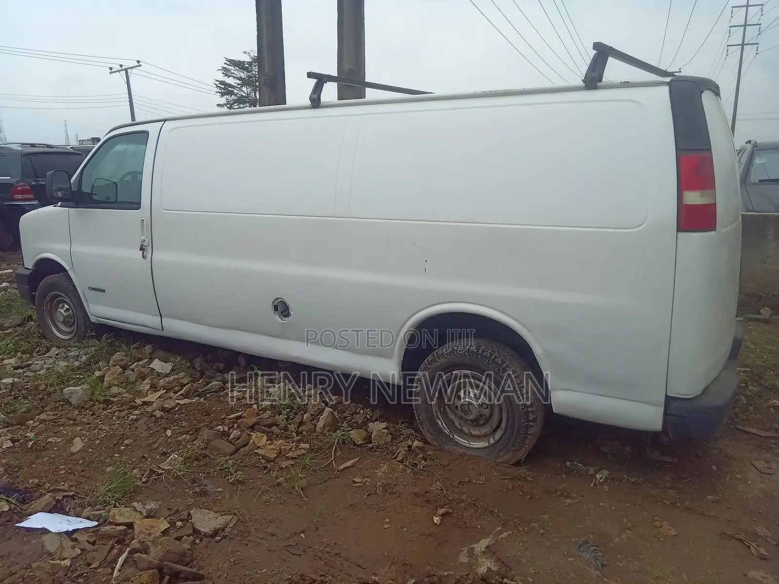 Chevrolet 3500 2007 White